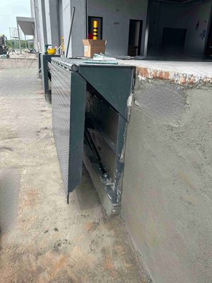 Placa de nivelamento de borda hidráulica elétrica para aplicação na baía de carga